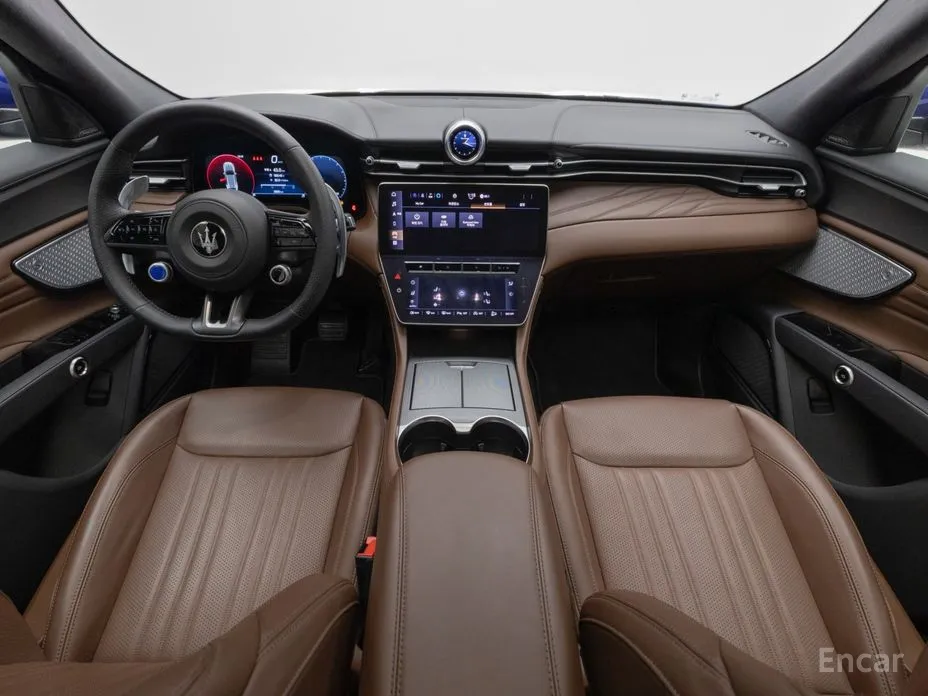 Фото 9 - Maserati Grecale