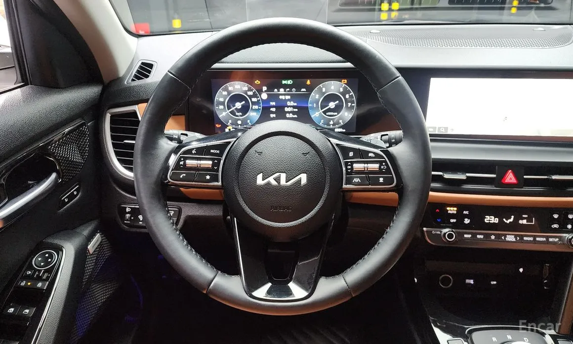 Фото 13 - Kia Seltos