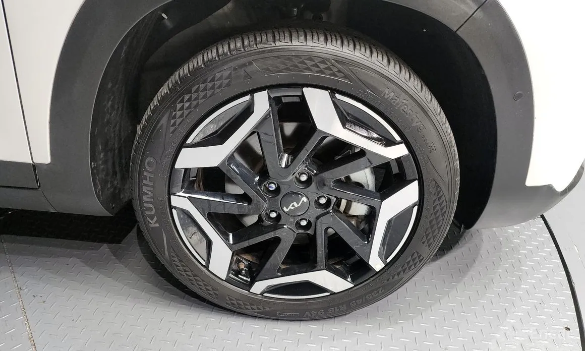 Фото 5 - Kia Seltos