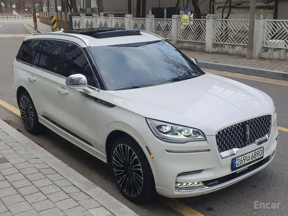 Фото 6 - Lincoln Aviator