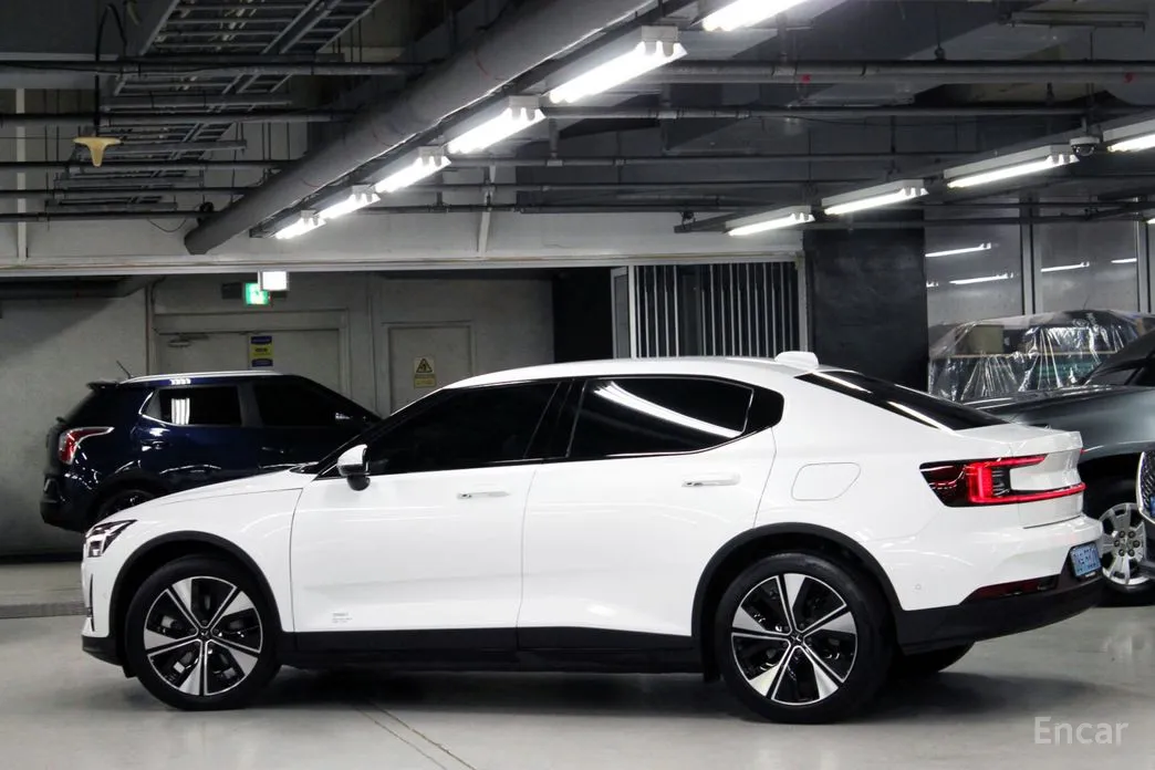 Фото 4 - Polestar 2
