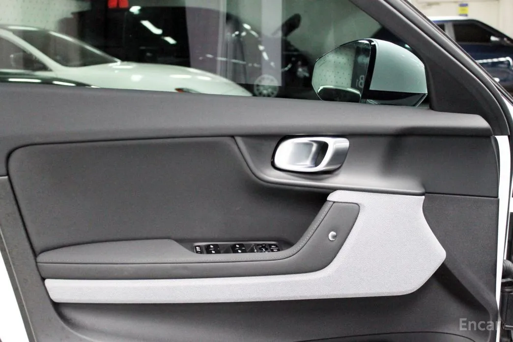 Фото 7 - Polestar 2