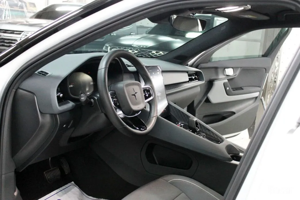 Фото 8 - Polestar 2