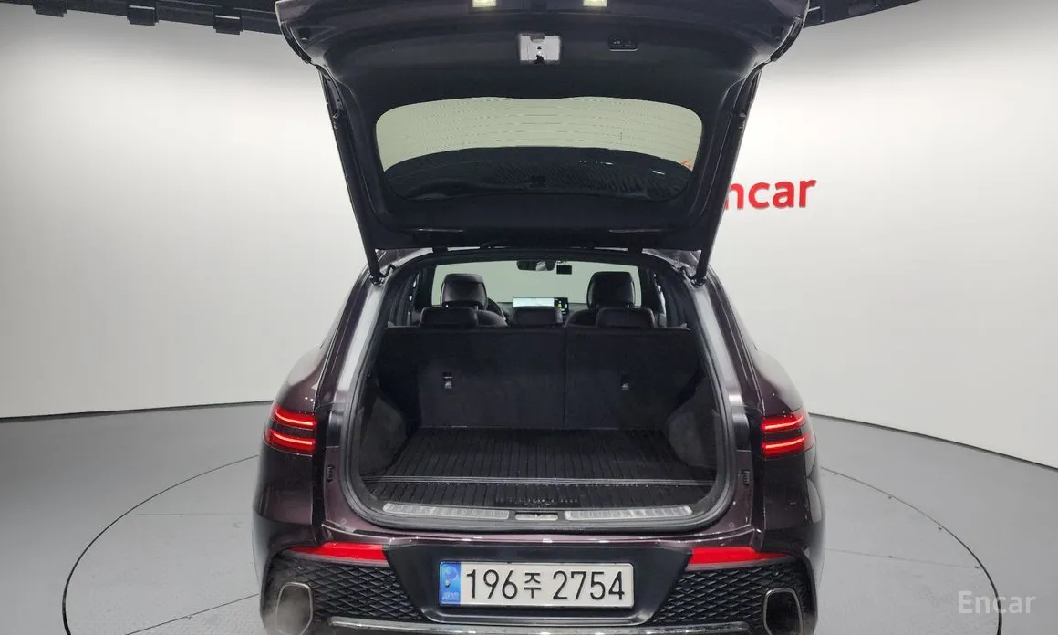 Фото 20 - Genesis GV70