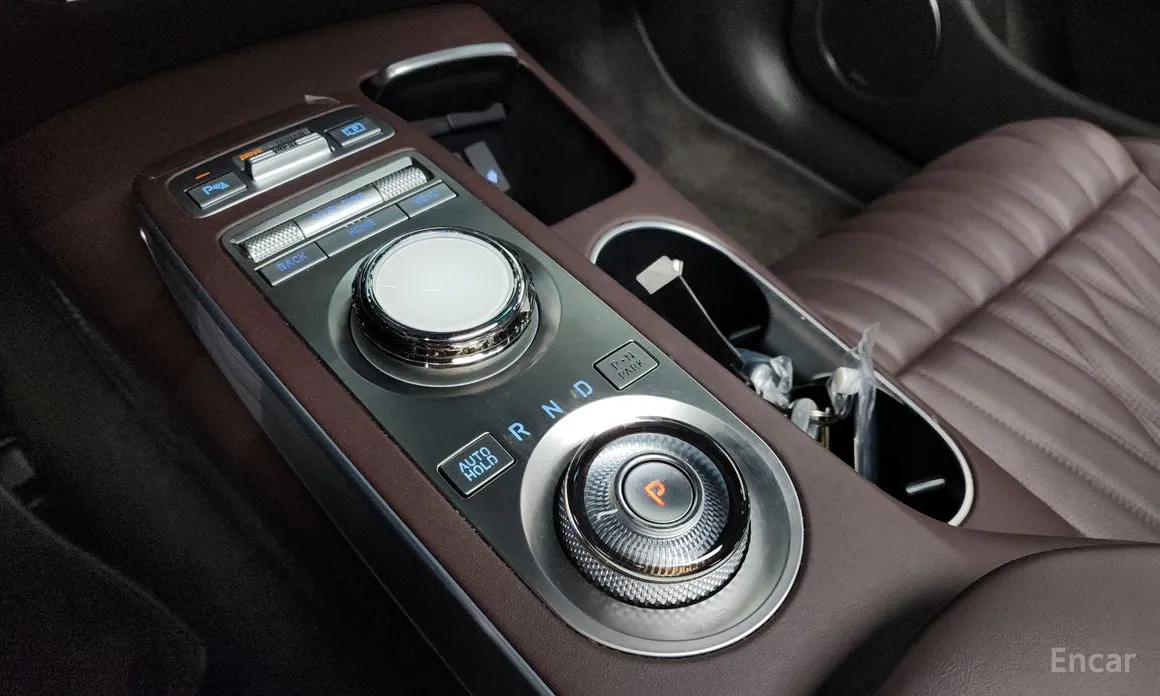 Фото 9 - Genesis GV70