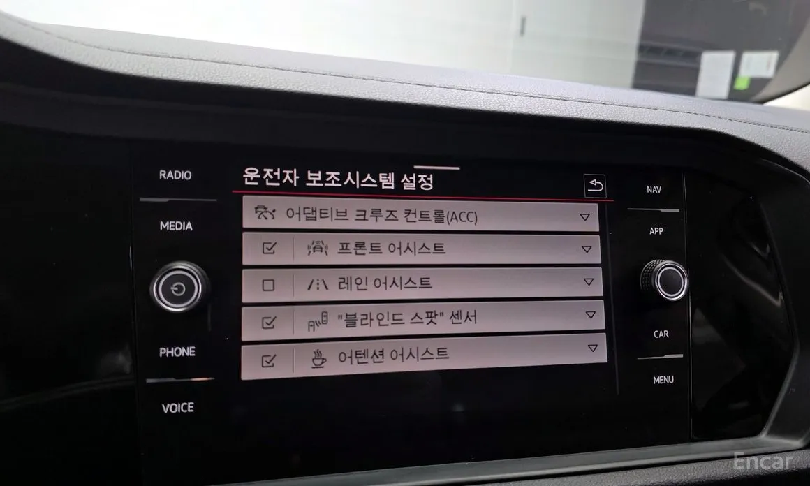 Фото 16 - Volkswagen Jetta