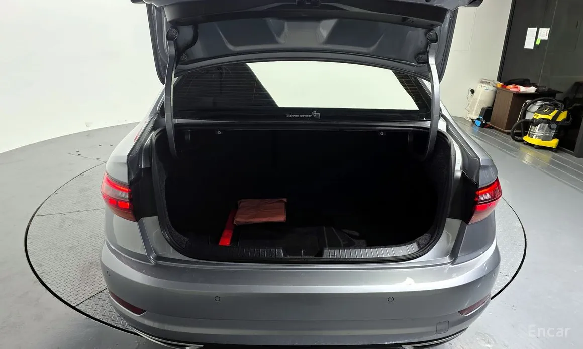 Фото 20 - Volkswagen Jetta