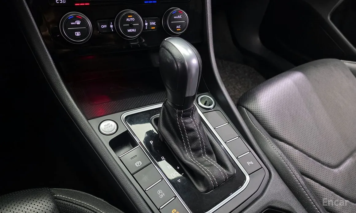 Фото 9 - Volkswagen Jetta