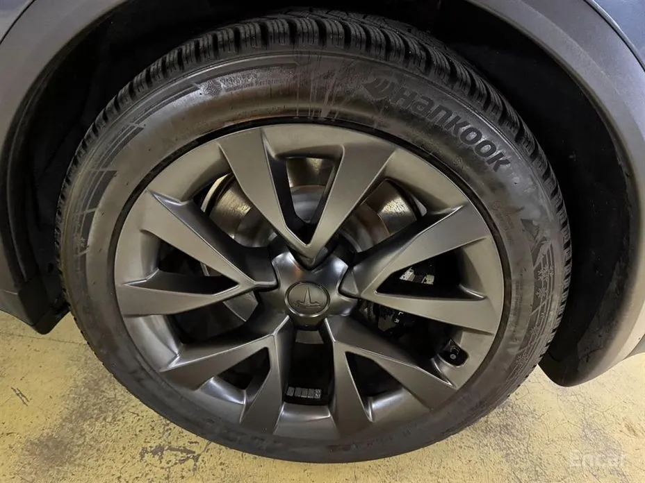 Фото 16 - Tesla Model X