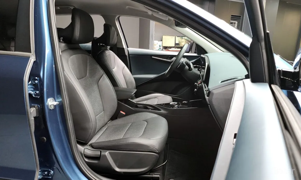 Фото 11 - Kia Niro