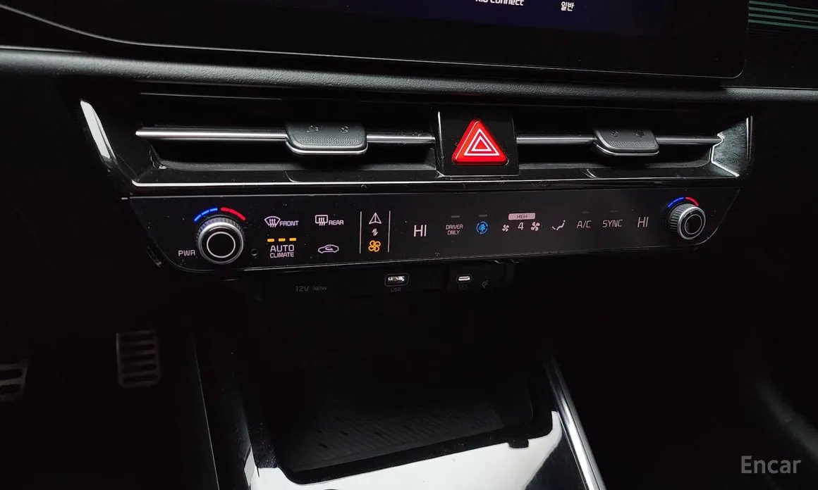 Фото 17 - Kia Niro