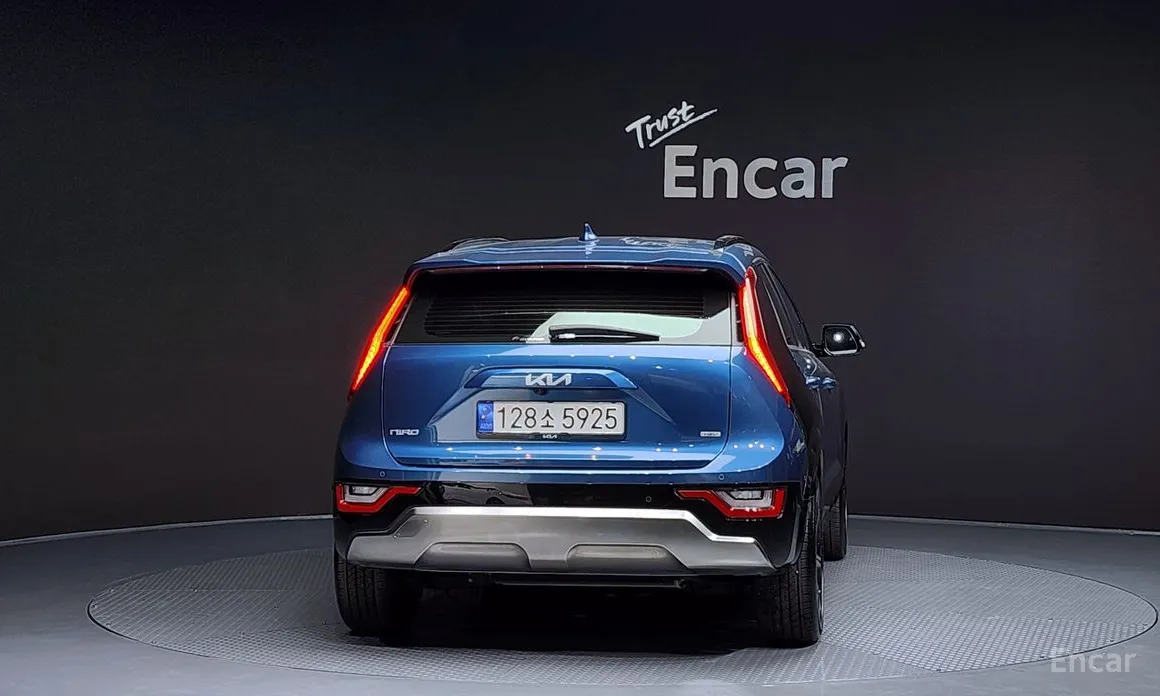 Фото 4 - Kia Niro