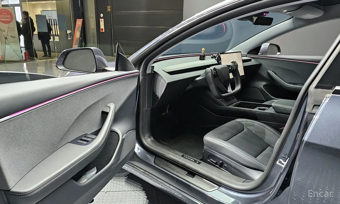 Фото 11 - Tesla Model 3