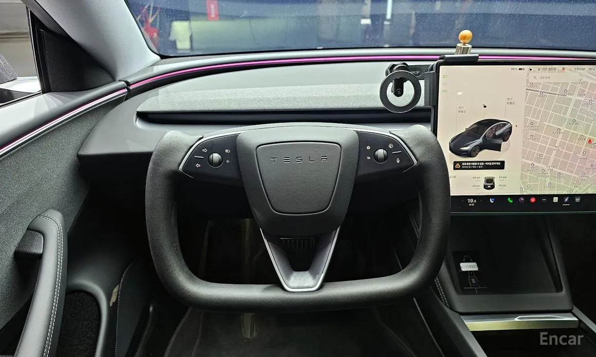 Фото 13 - Tesla Model 3