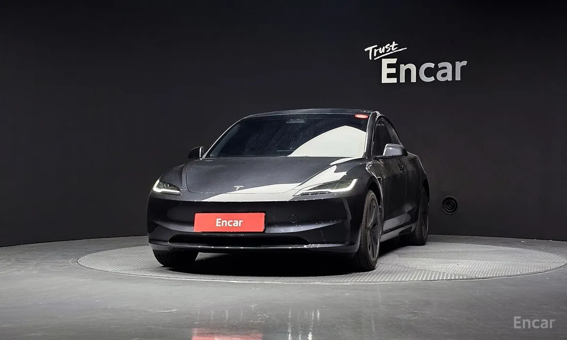 Фото 3 - Tesla Model 3