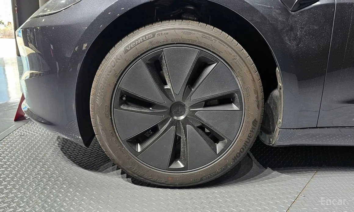 Фото 5 - Tesla Model 3