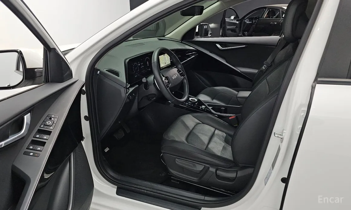 Фото 11 - Kia Niro