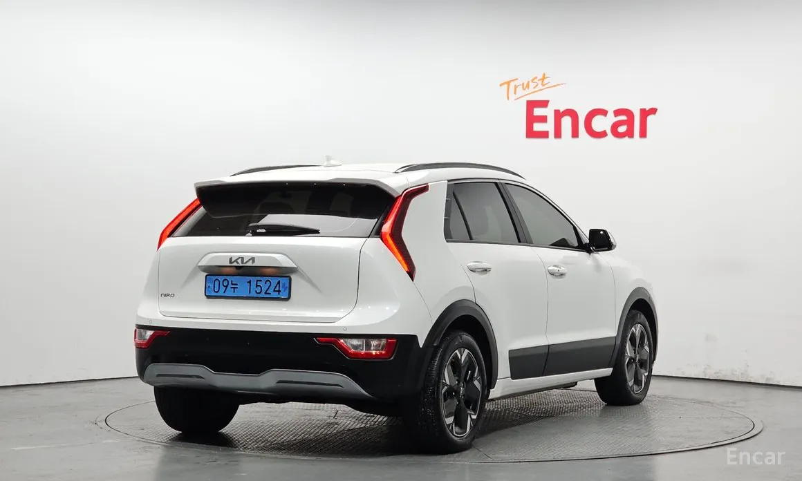 Фото 2 - Kia Niro