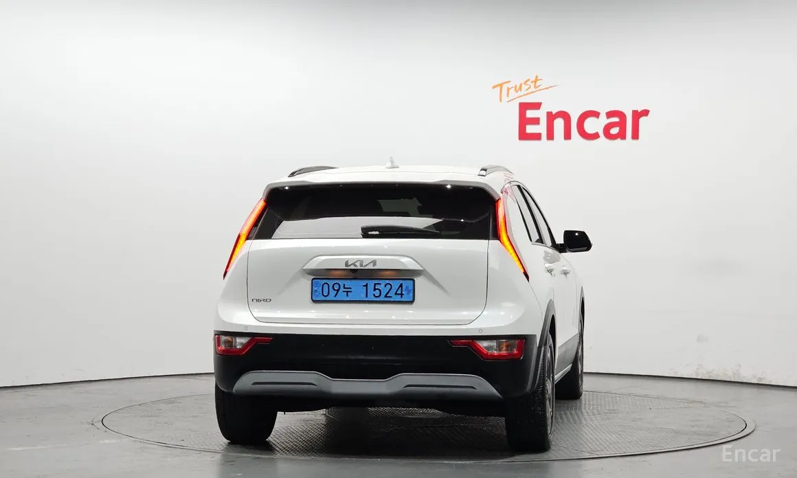 Фото 4 - Kia Niro