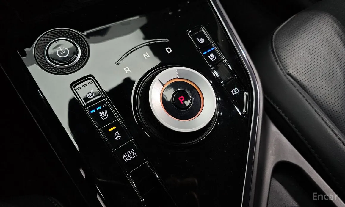 Фото 9 - Kia Niro