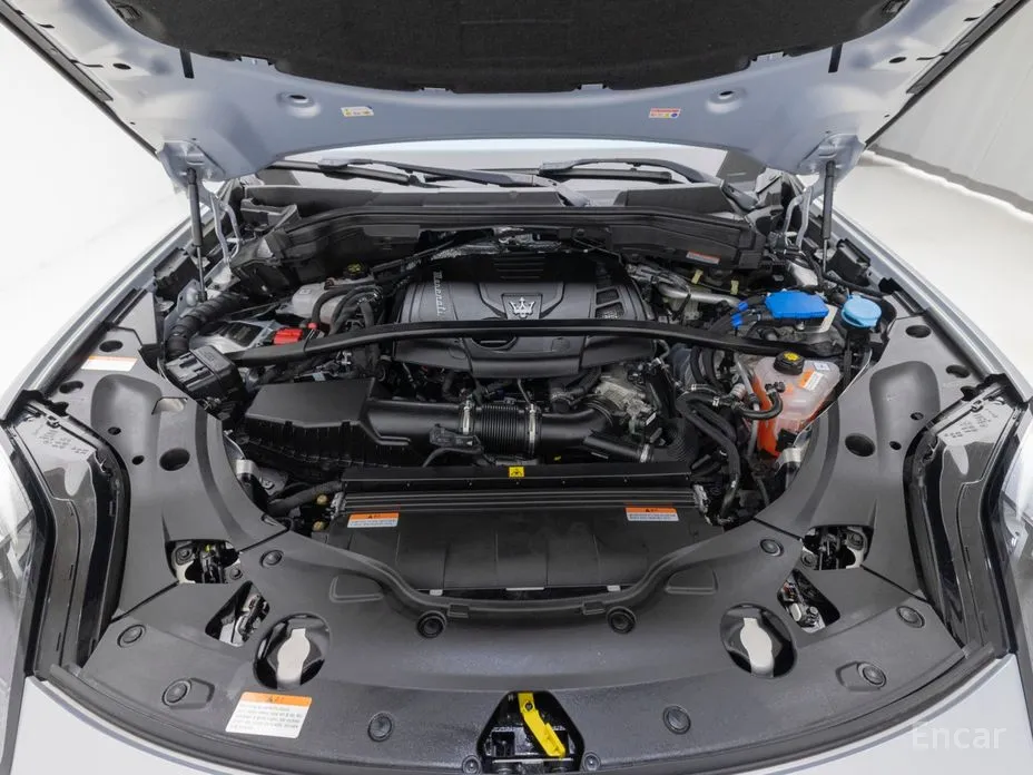 Фото 7 - Maserati Grecale