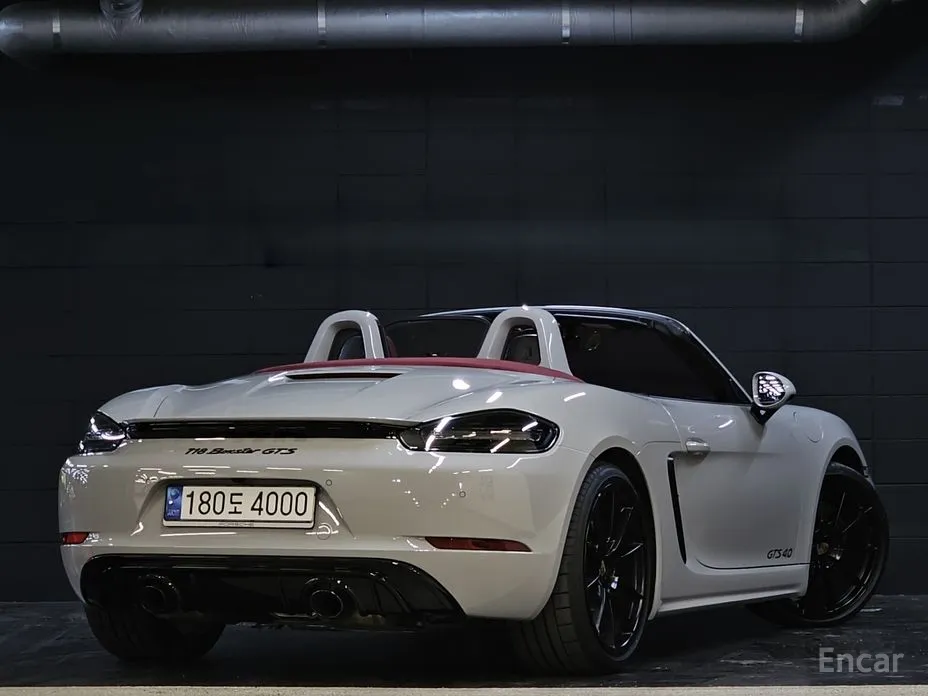 Фото 4 - Porsche 718