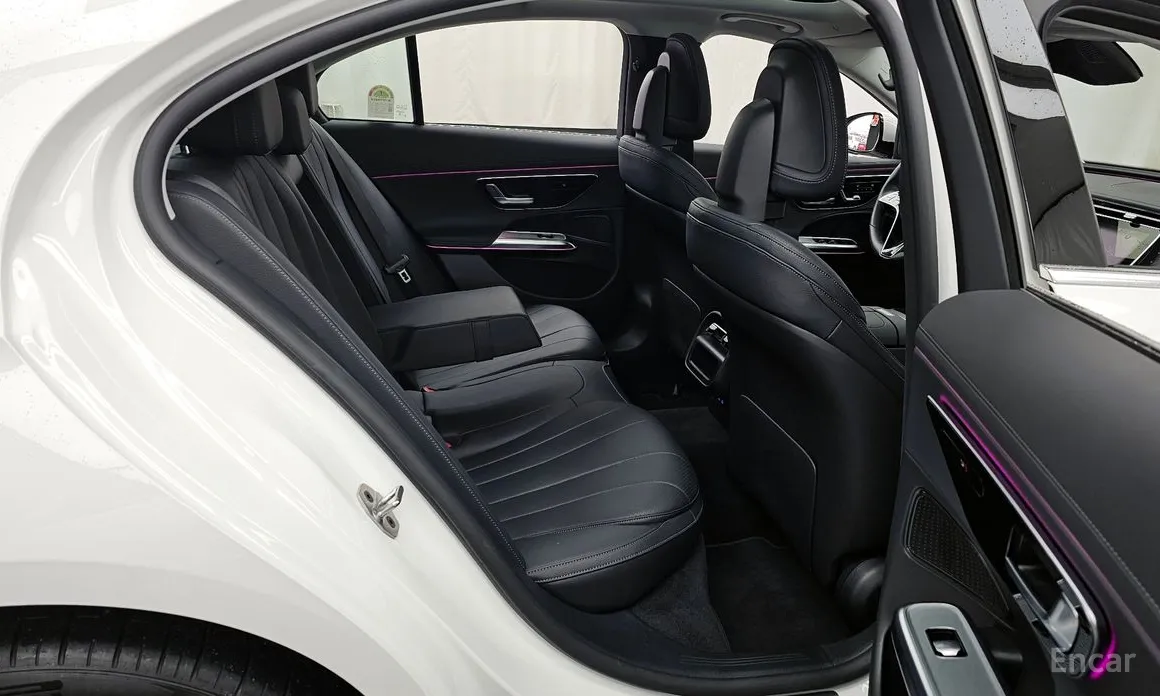 Фото 12 - Mercedes-Benz E-Class