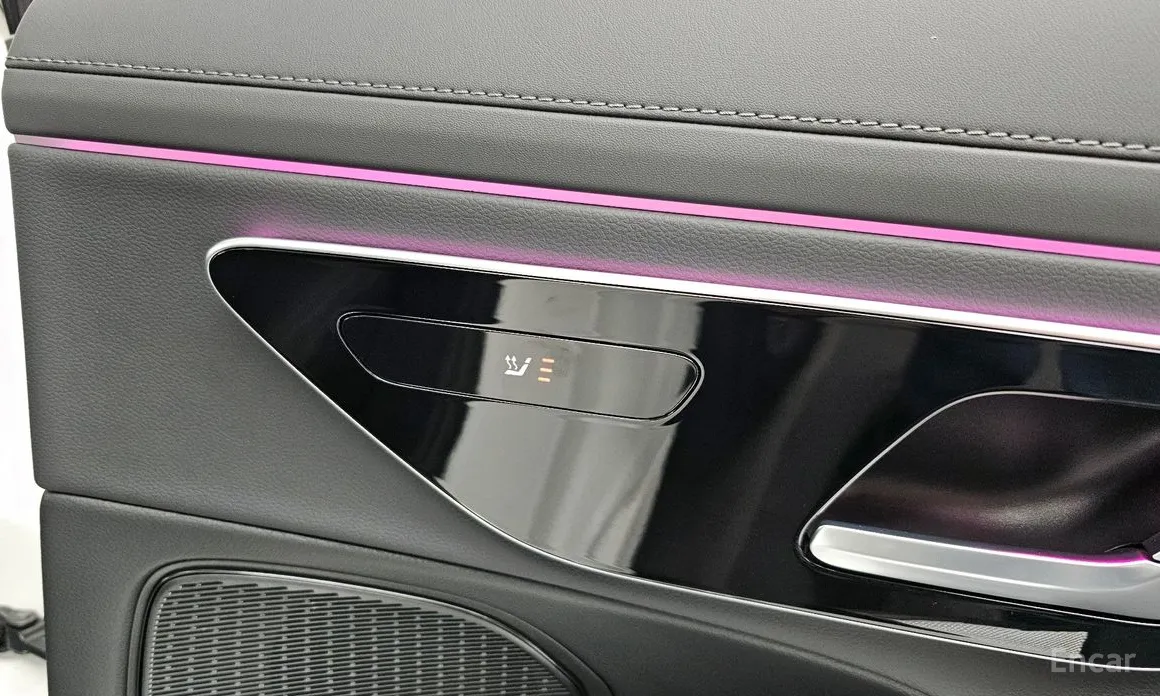 Фото 17 - Mercedes-Benz E-Class