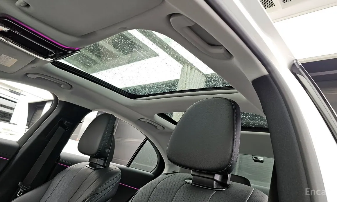 Фото 18 - Mercedes-Benz E-Class