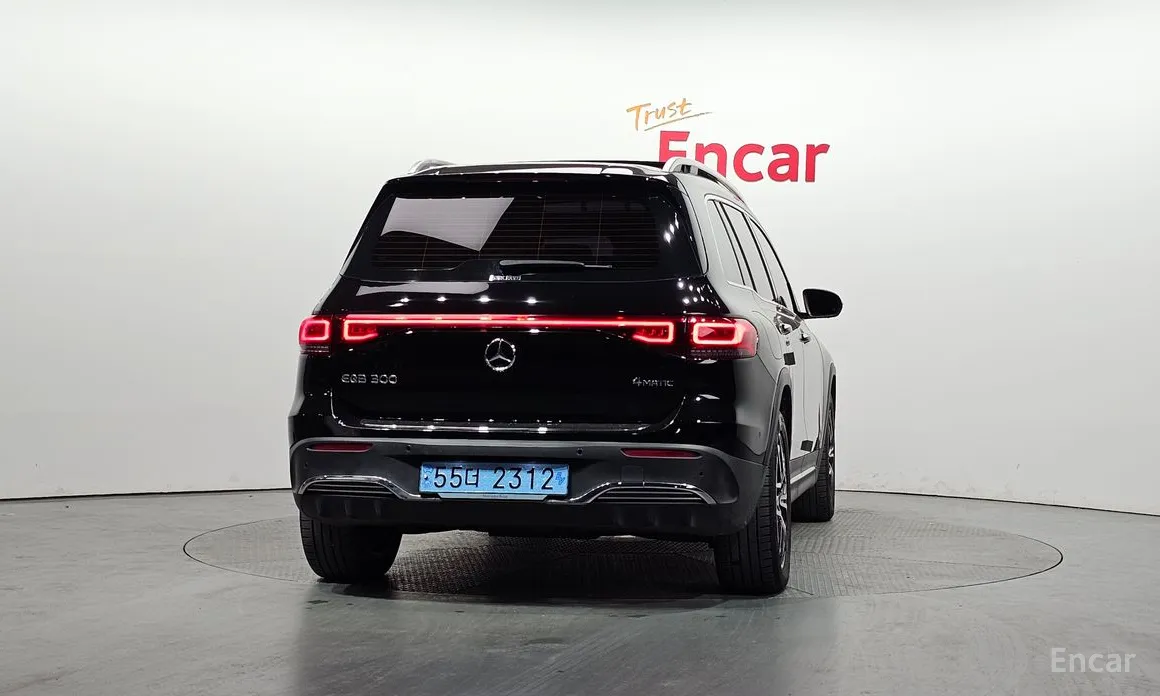 Фото 4 - Mercedes-Benz EQB