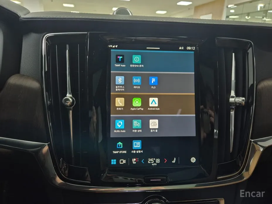 Фото 13 - Volvo V90