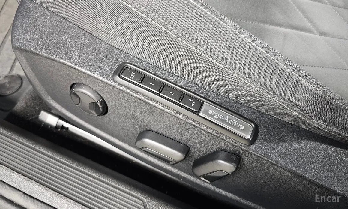 Фото 14 - Volkswagen Golf