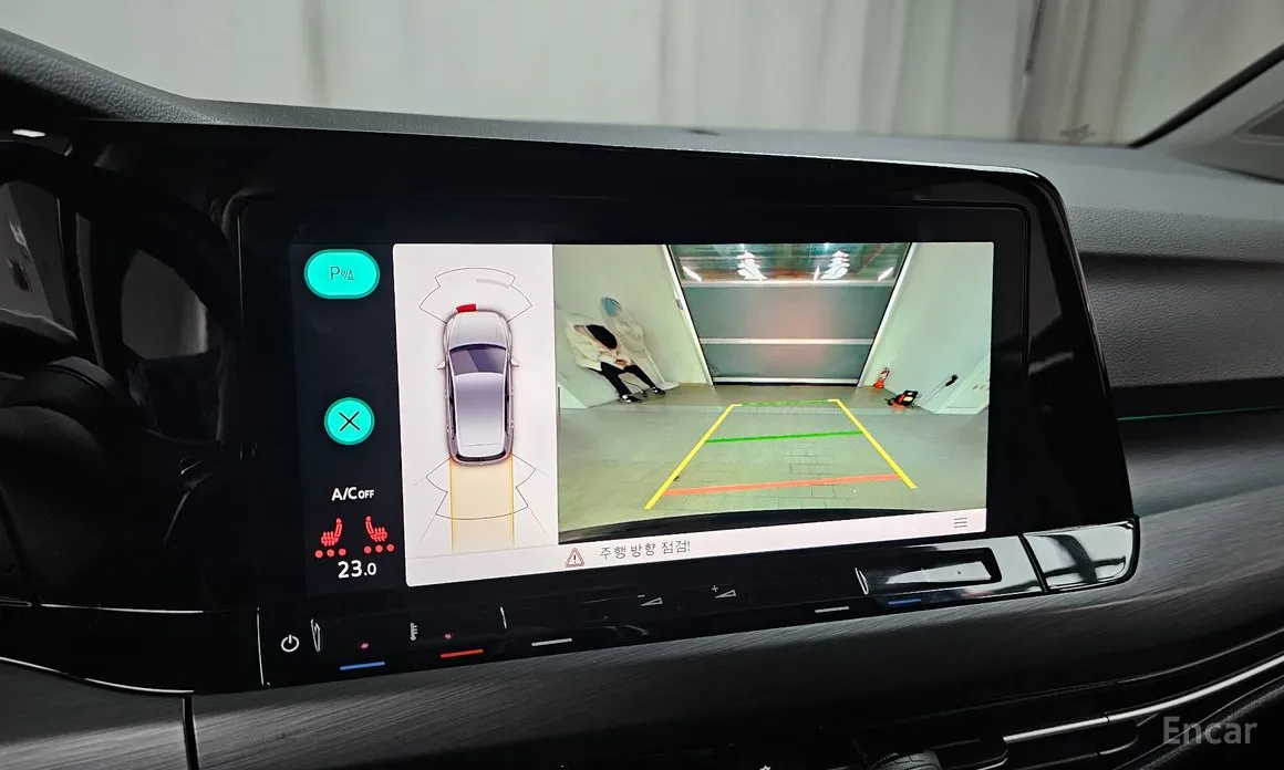 Фото 17 - Volkswagen Golf