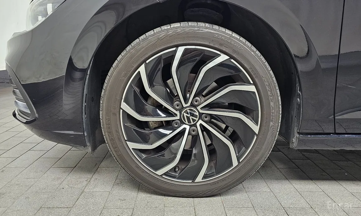 Фото 5 - Volkswagen Golf