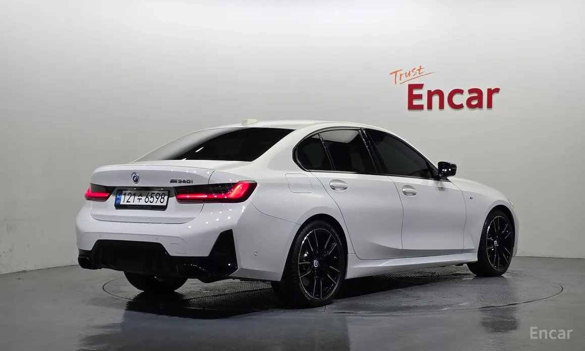 Фото 2 - BMW 3 Series