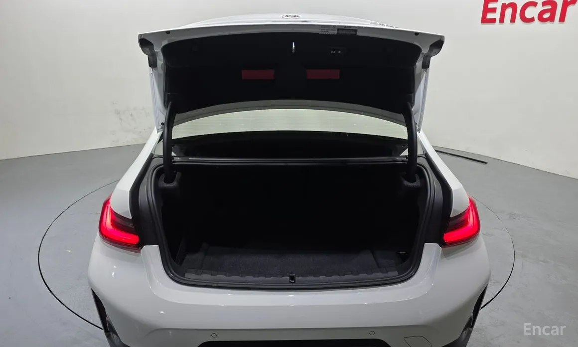 Фото 20 - BMW 3 Series