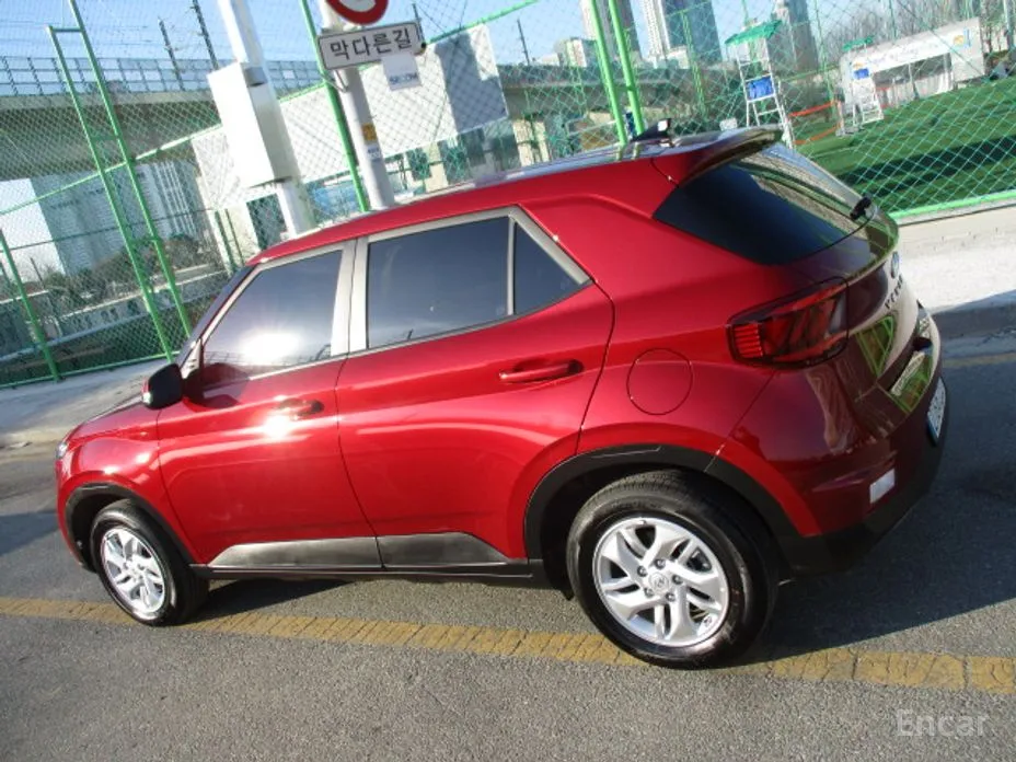 Фото 6 - Hyundai Venue