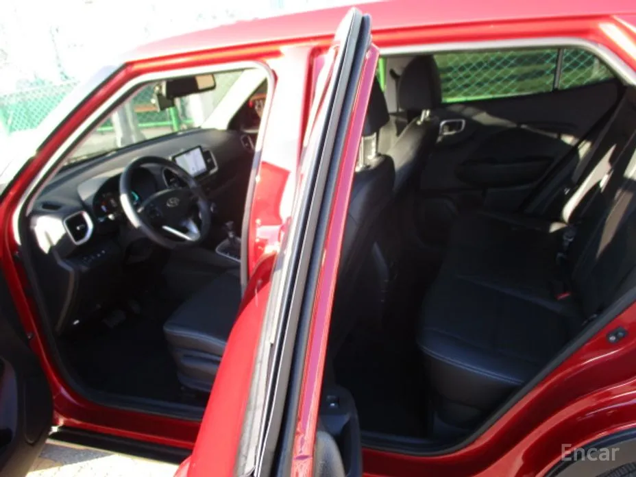 Фото 7 - Hyundai Venue