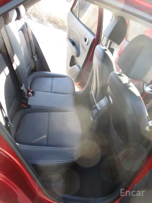 Фото 9 - Hyundai Venue