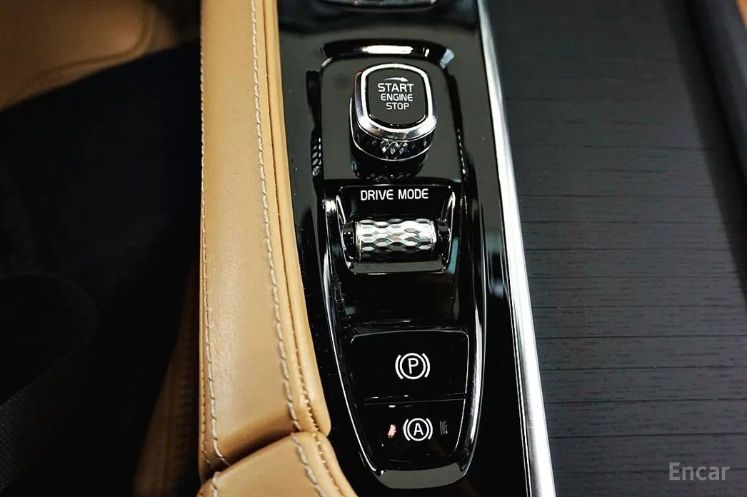 Фото 13 - Volvo XC90