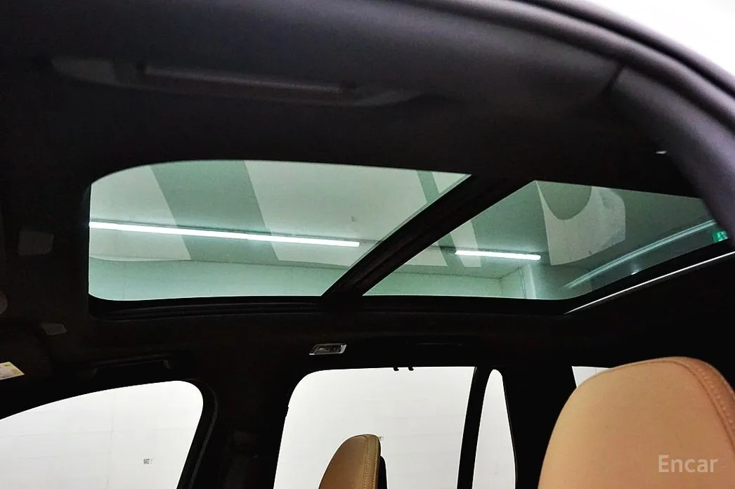 Фото 14 - Volvo XC90