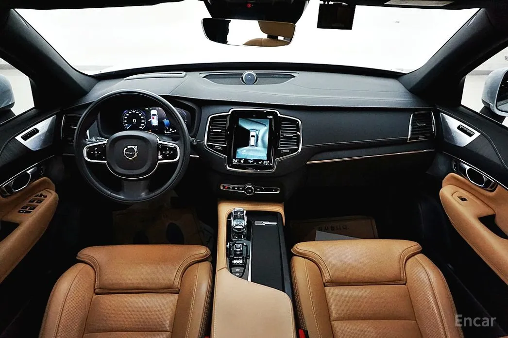 Фото 7 - Volvo XC90