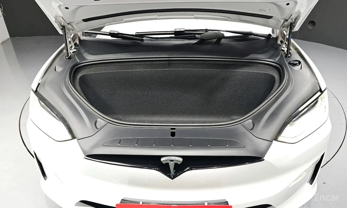 Фото 6 - Tesla Model X