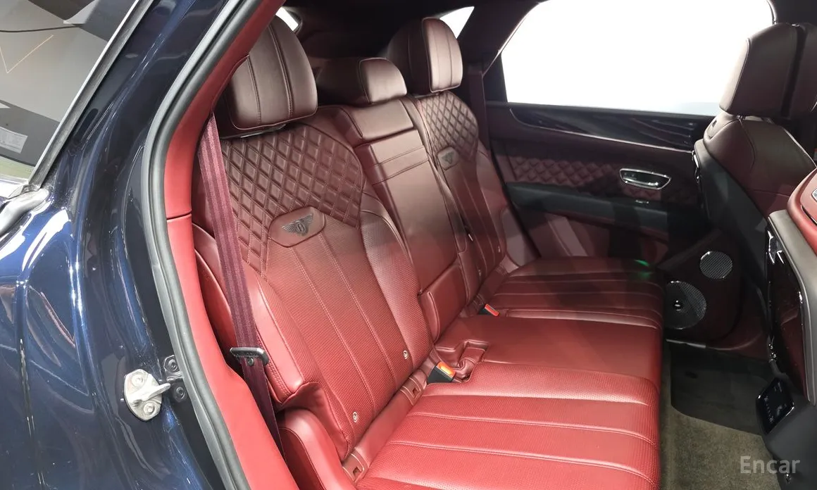 Фото 12 - Bentley Bentayga