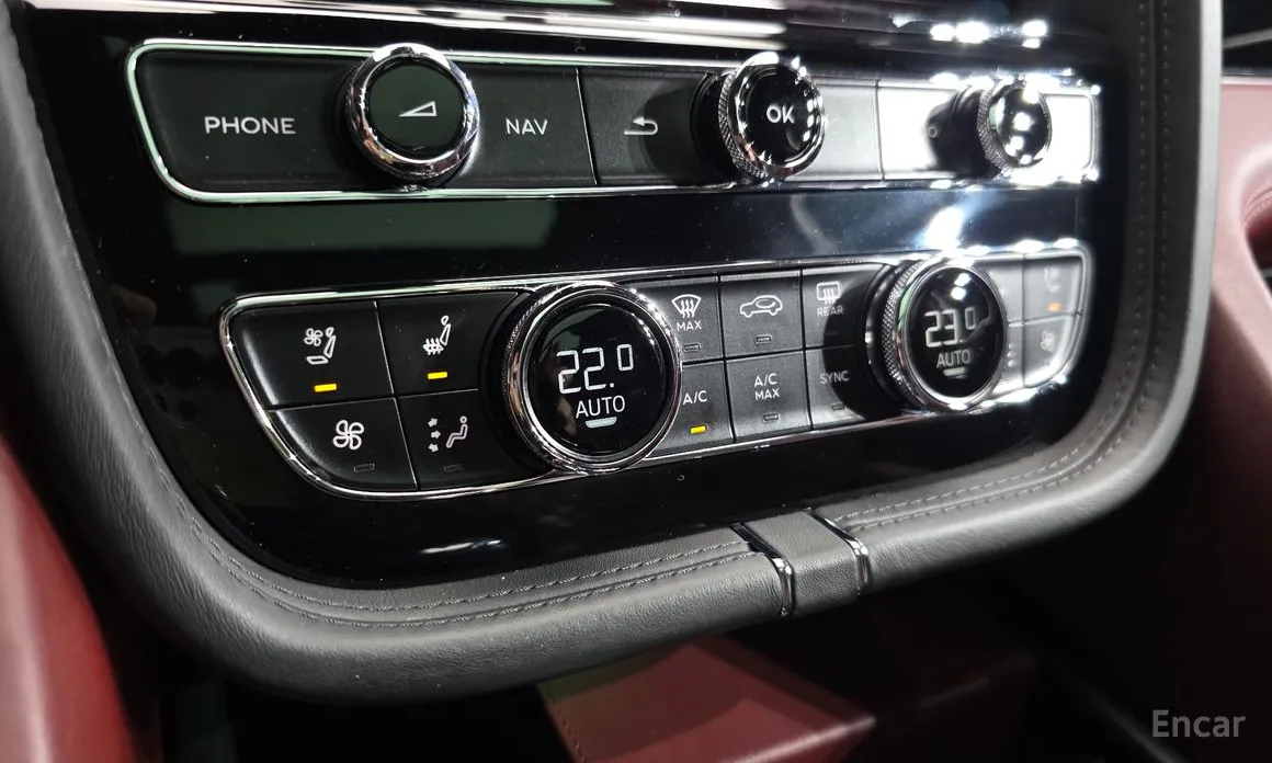 Фото 16 - Bentley Bentayga