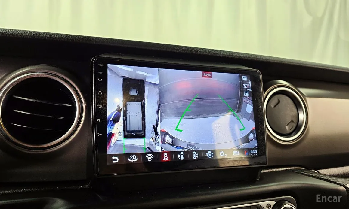 Фото 15 - Jeep Gladiator