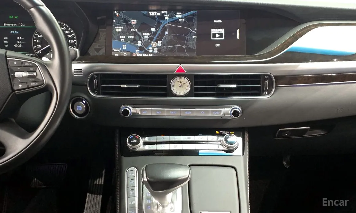 Фото 14 - Genesis G90