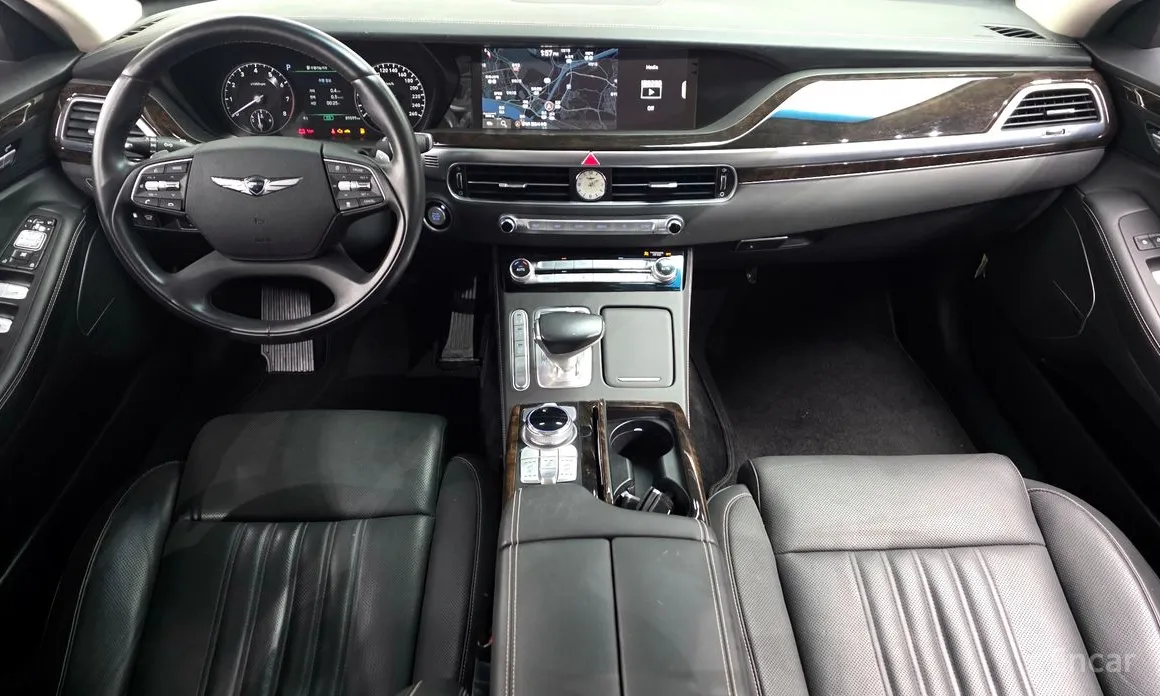 Фото 7 - Genesis G90