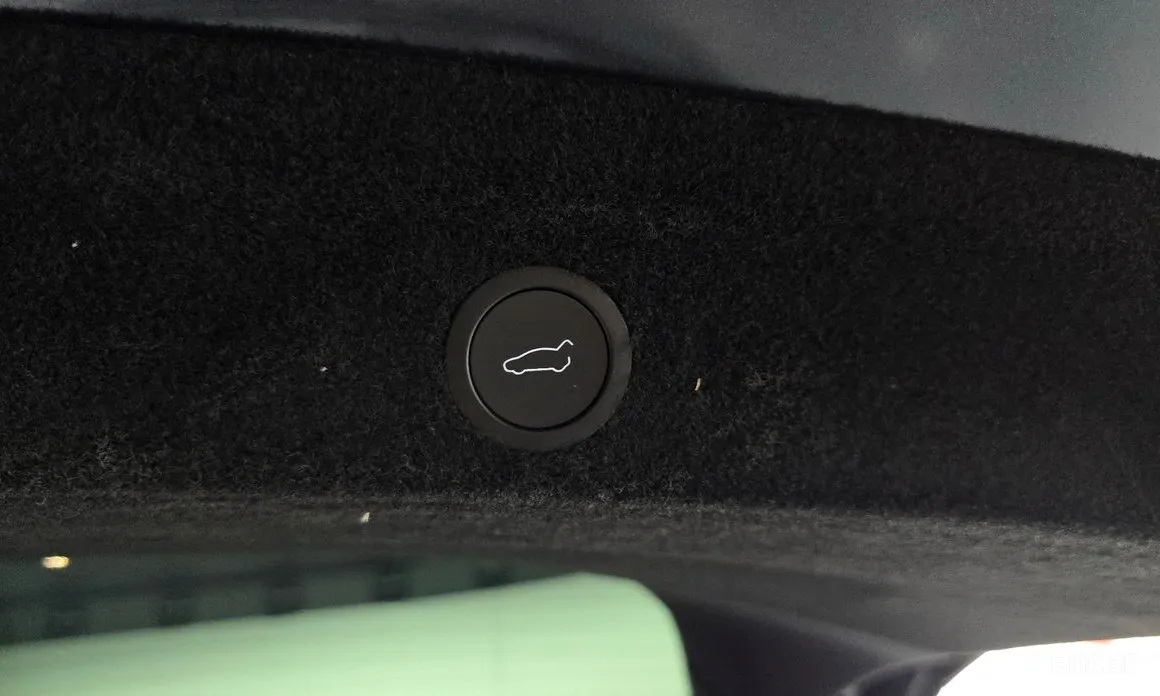 Фото 20 - Tesla Model Y