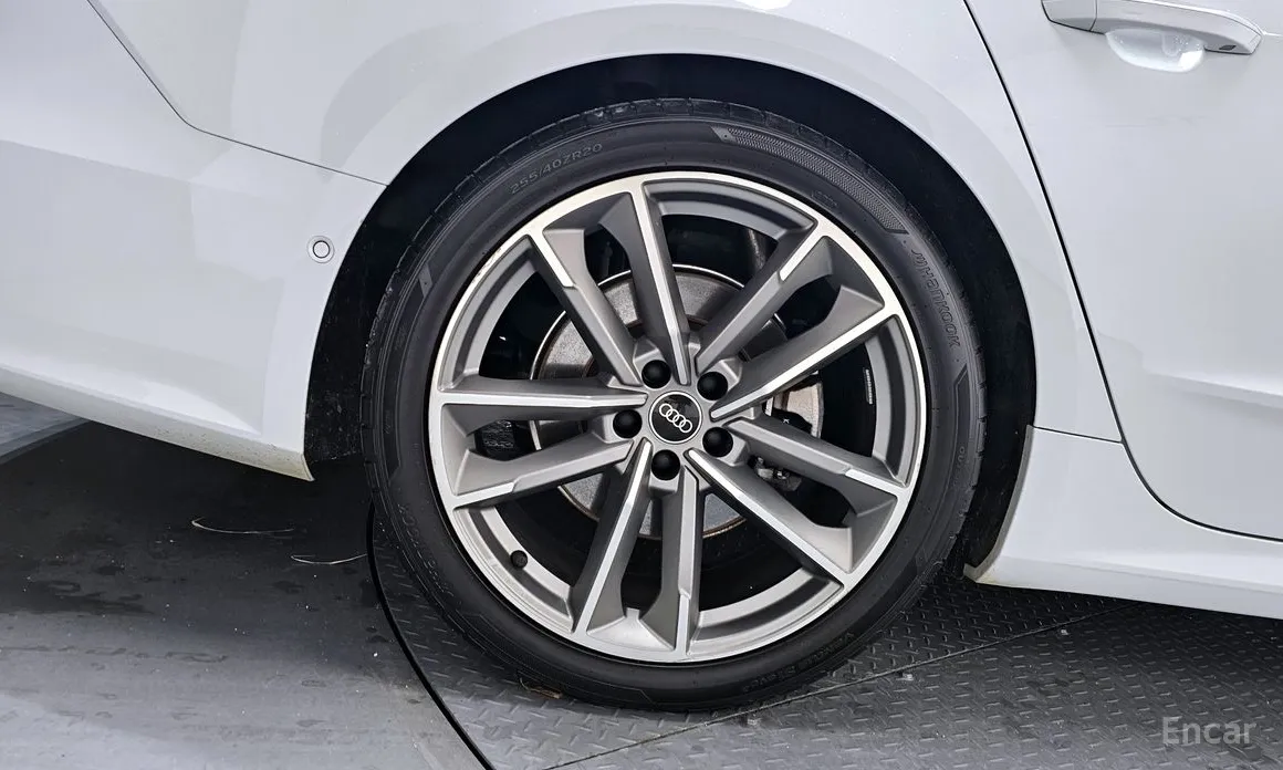 Фото 5 - Audi A7